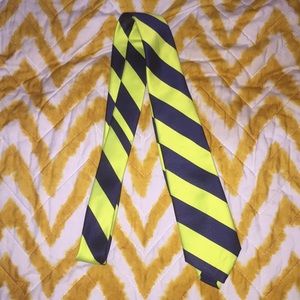 American eagle -skinny neck tie